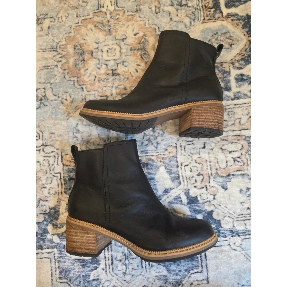TOMS Women's Size 7.5 Black Leather Marina‎ Heeled Closed Toe Bootie